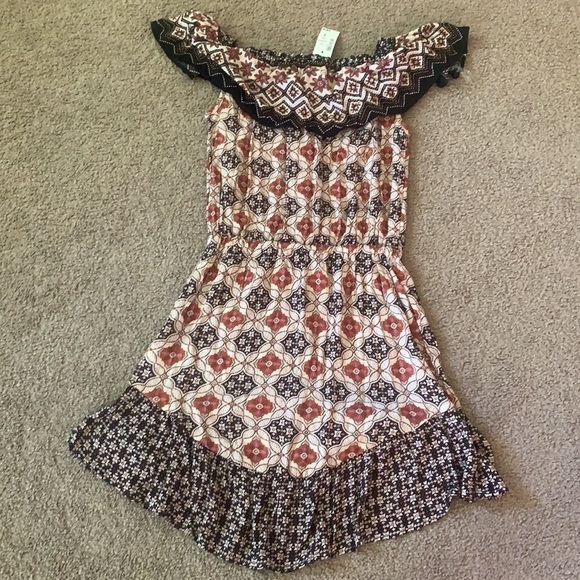 Dress - Picture 4 of 4